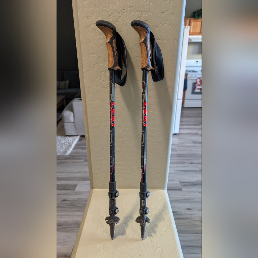 Leki Makalu Lite Adjustable Trekking Poles 100-135cm